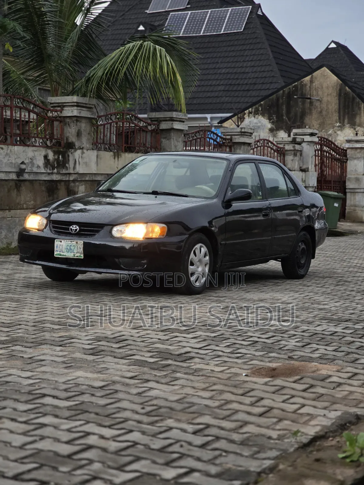 Toyota Corolla 2002 Black