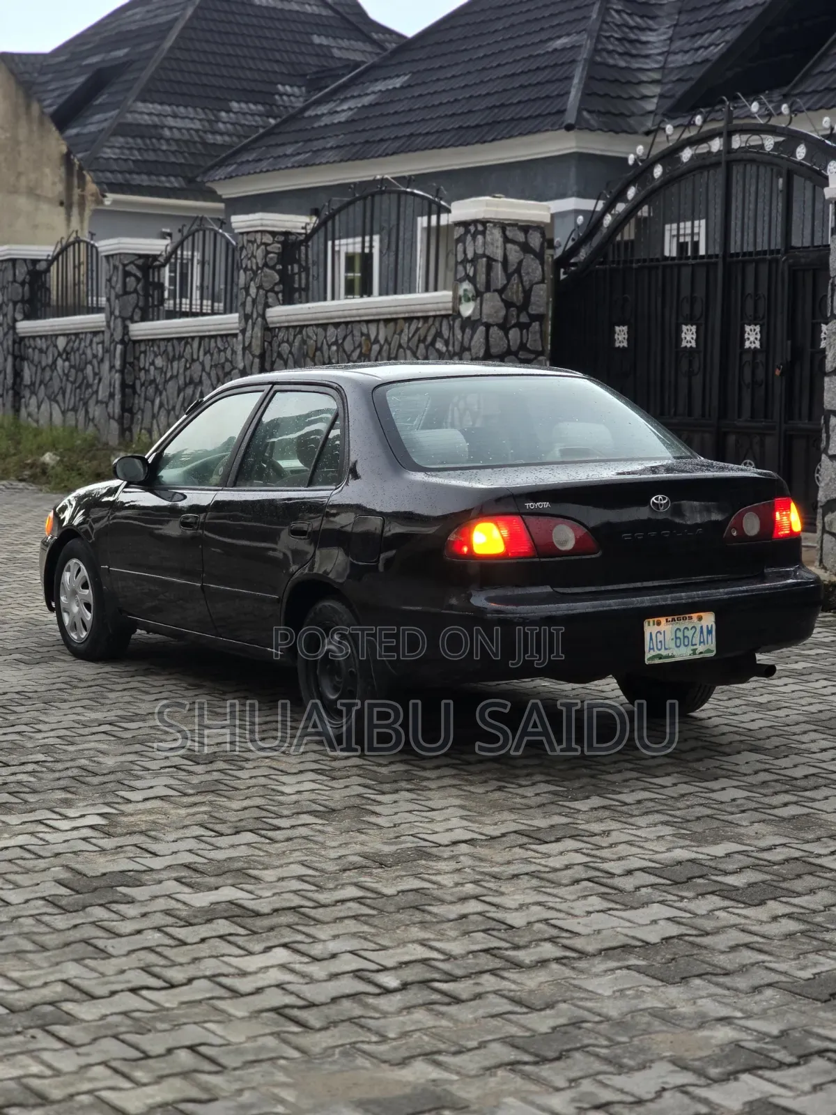 Toyota Corolla 2002 Black