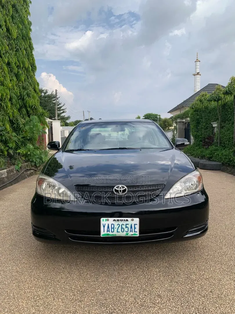 Toyota Camry LE 4dr Sedan (2.4L 4cyl 5M) 2004 Black