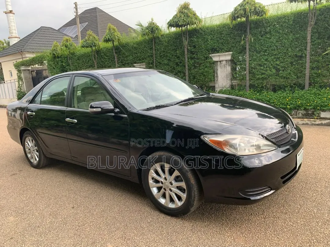 Toyota Camry LE 4dr Sedan (2.4L 4cyl 5M) 2004 Black