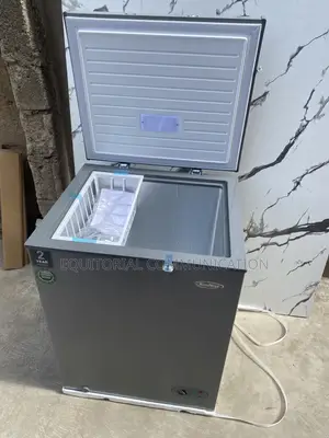 KENSTAR 142L Chest Freezer for Keeping Frozen Supplies KS-CF148SAK