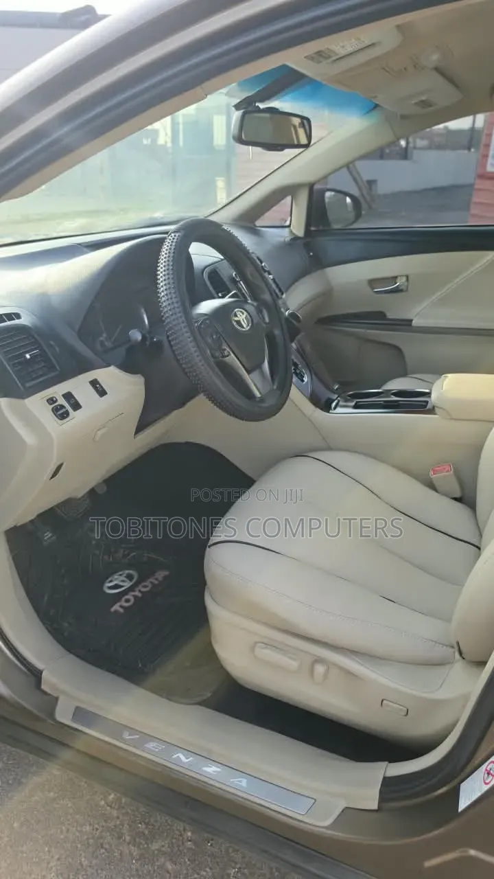 Toyota Venza 2013 Black