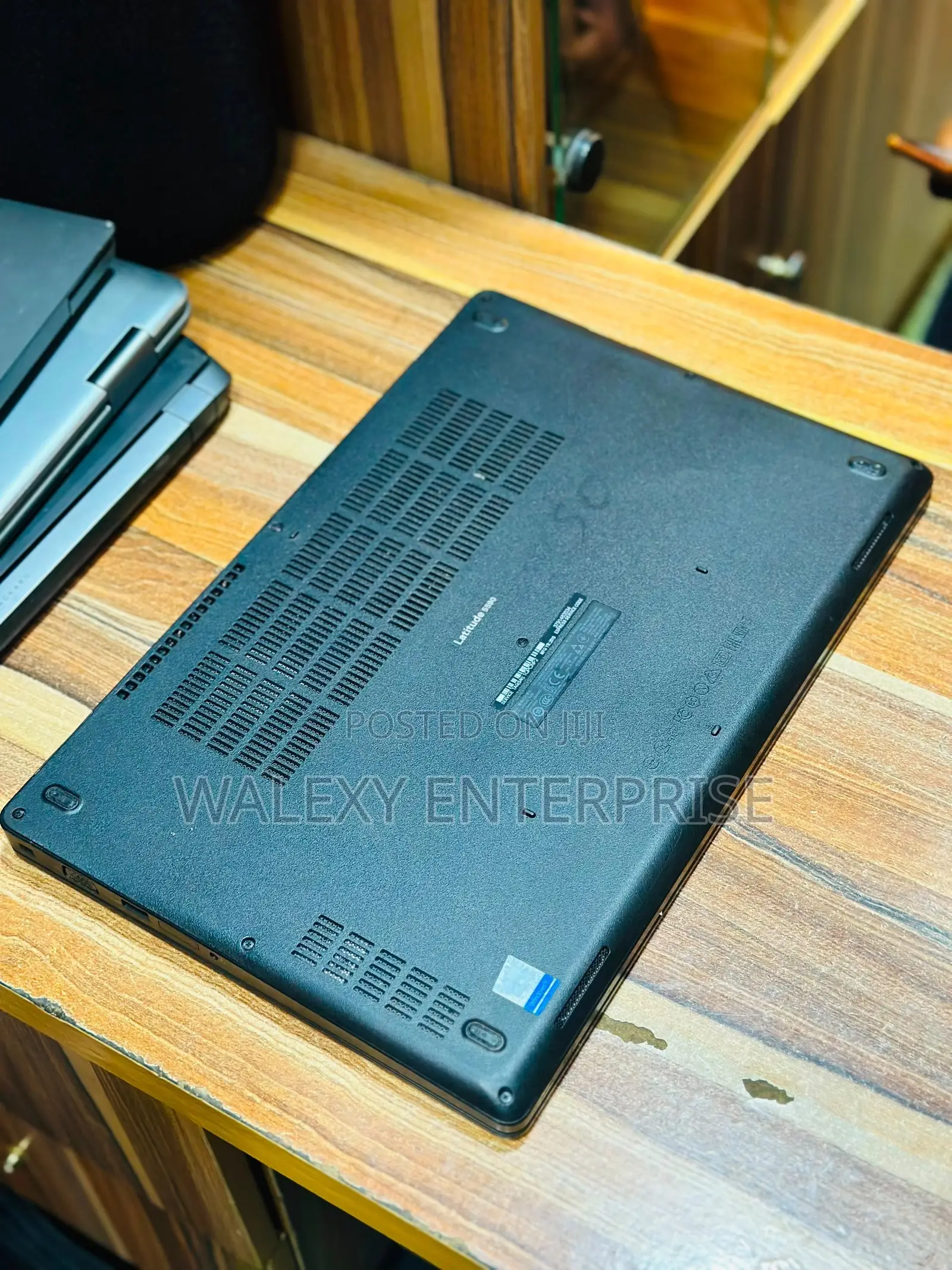 Laptop Dell Latitude 5591 8GB Intel Core i7 SSD 256GB