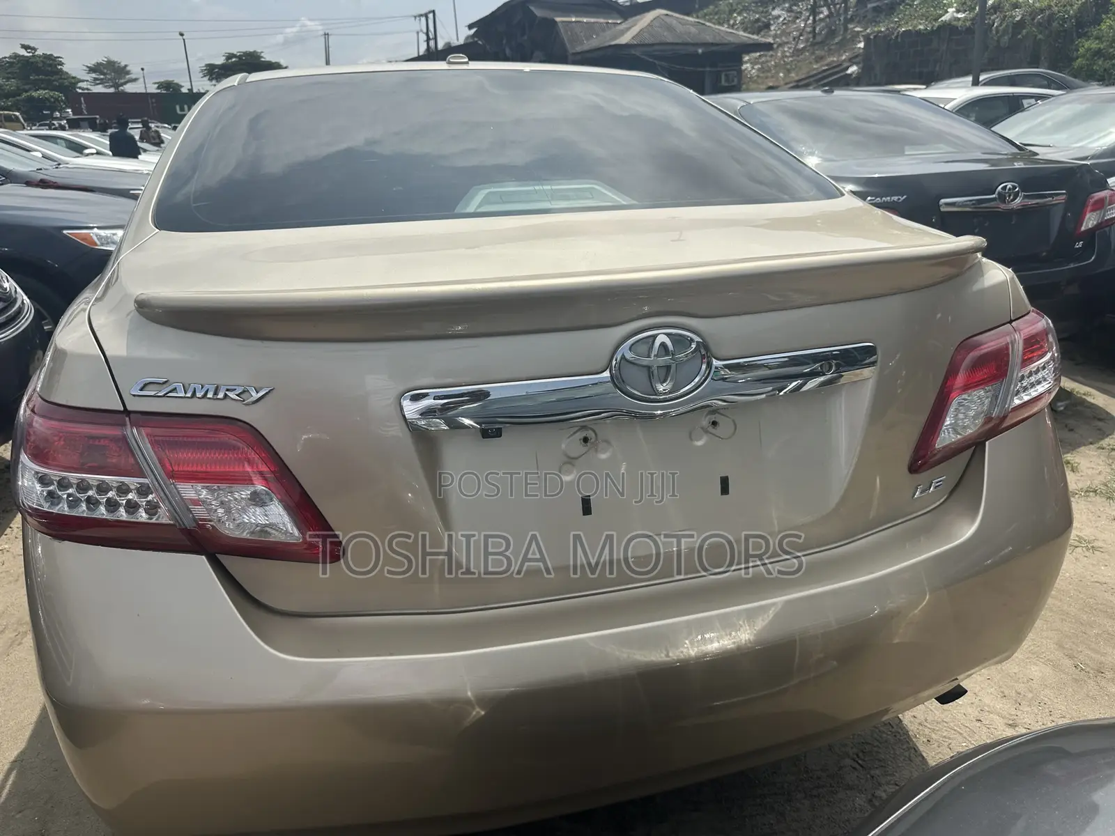 Toyota Camry 2011 Gold