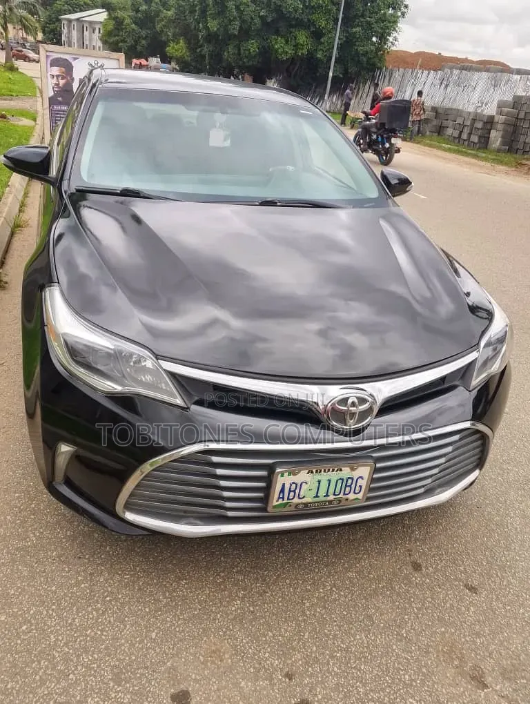 Toyota Avalon XLE 4dr Sedan (3.5L 6cyl 6A) 2015