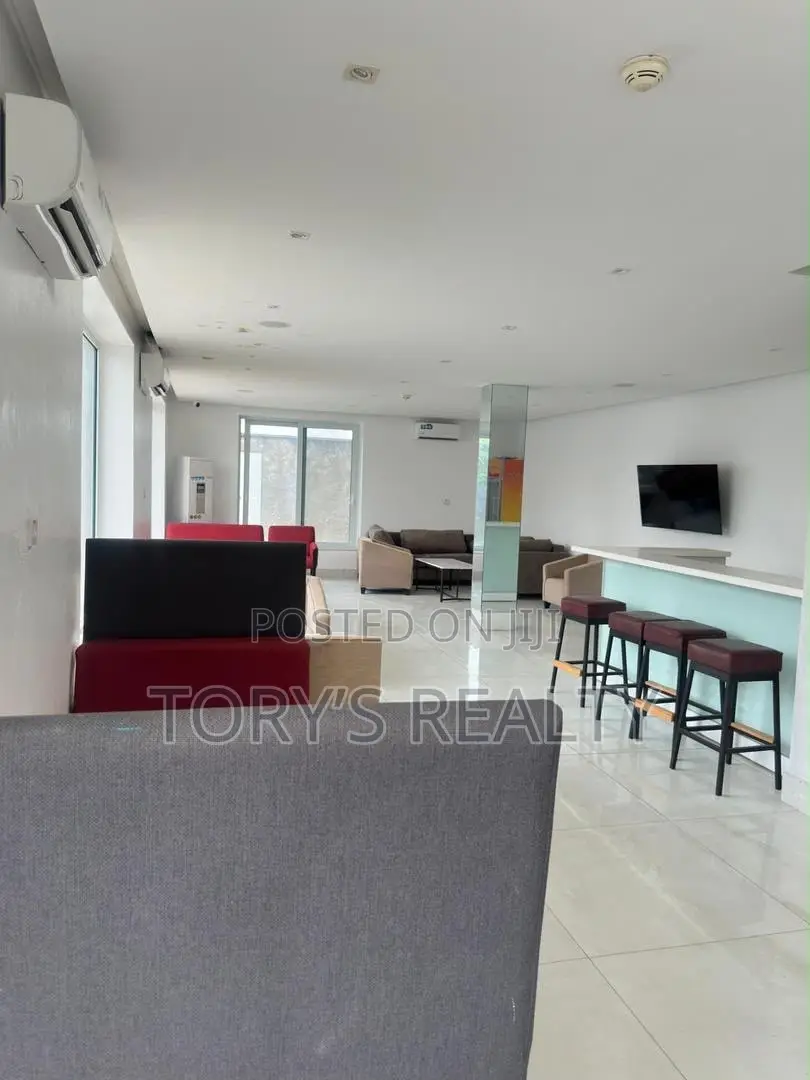 Furnished 3bdrm Apartment in Banana Island for rent