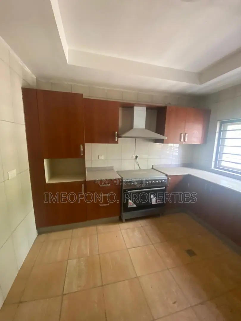 5bdrm Duplex in Life Camp for rent