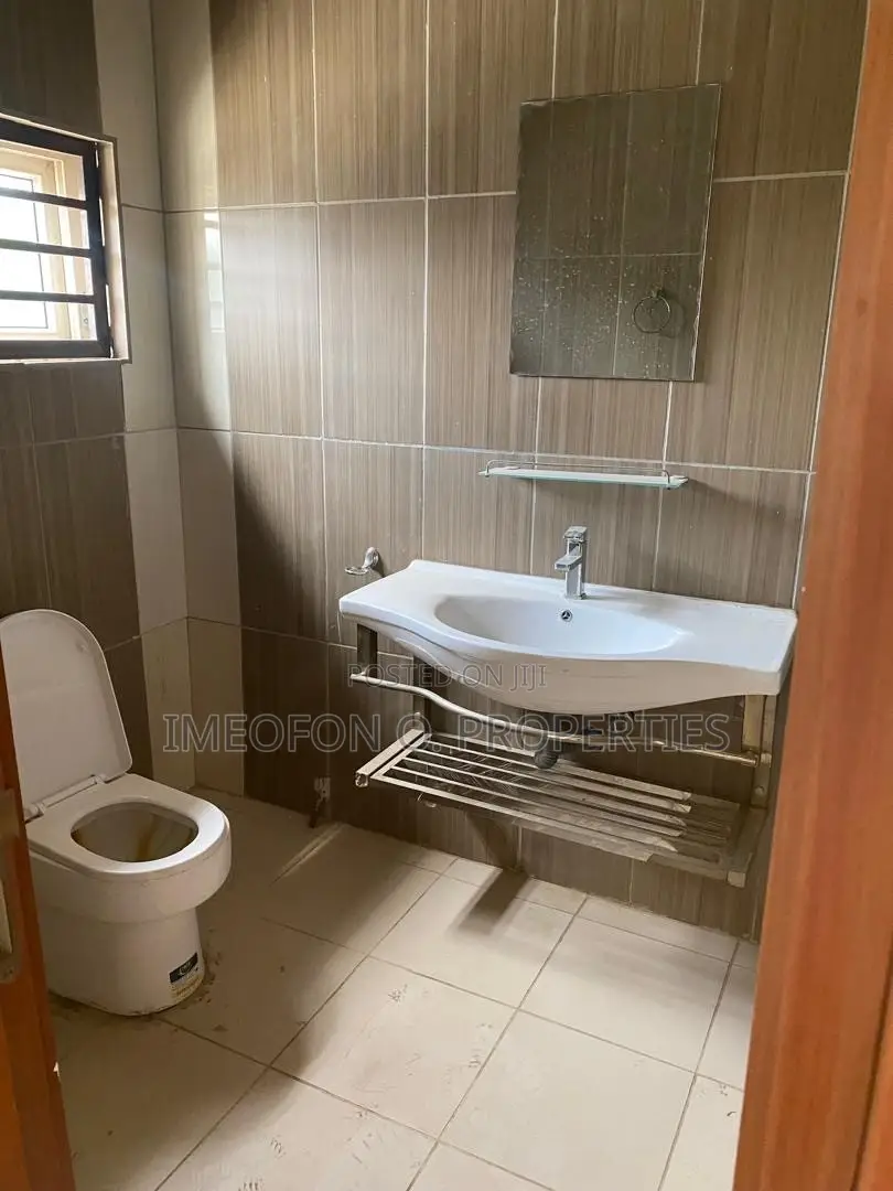 5bdrm Duplex in Life Camp for rent