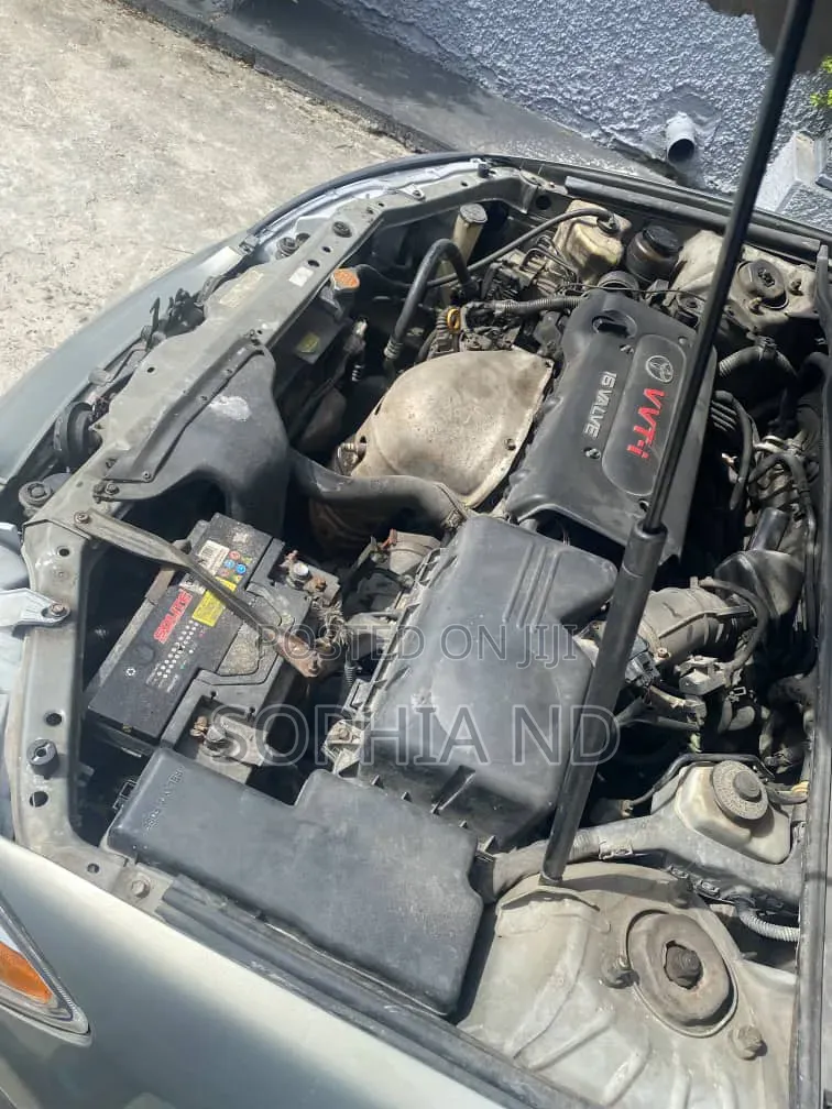Toyota Camry 2005 Gray