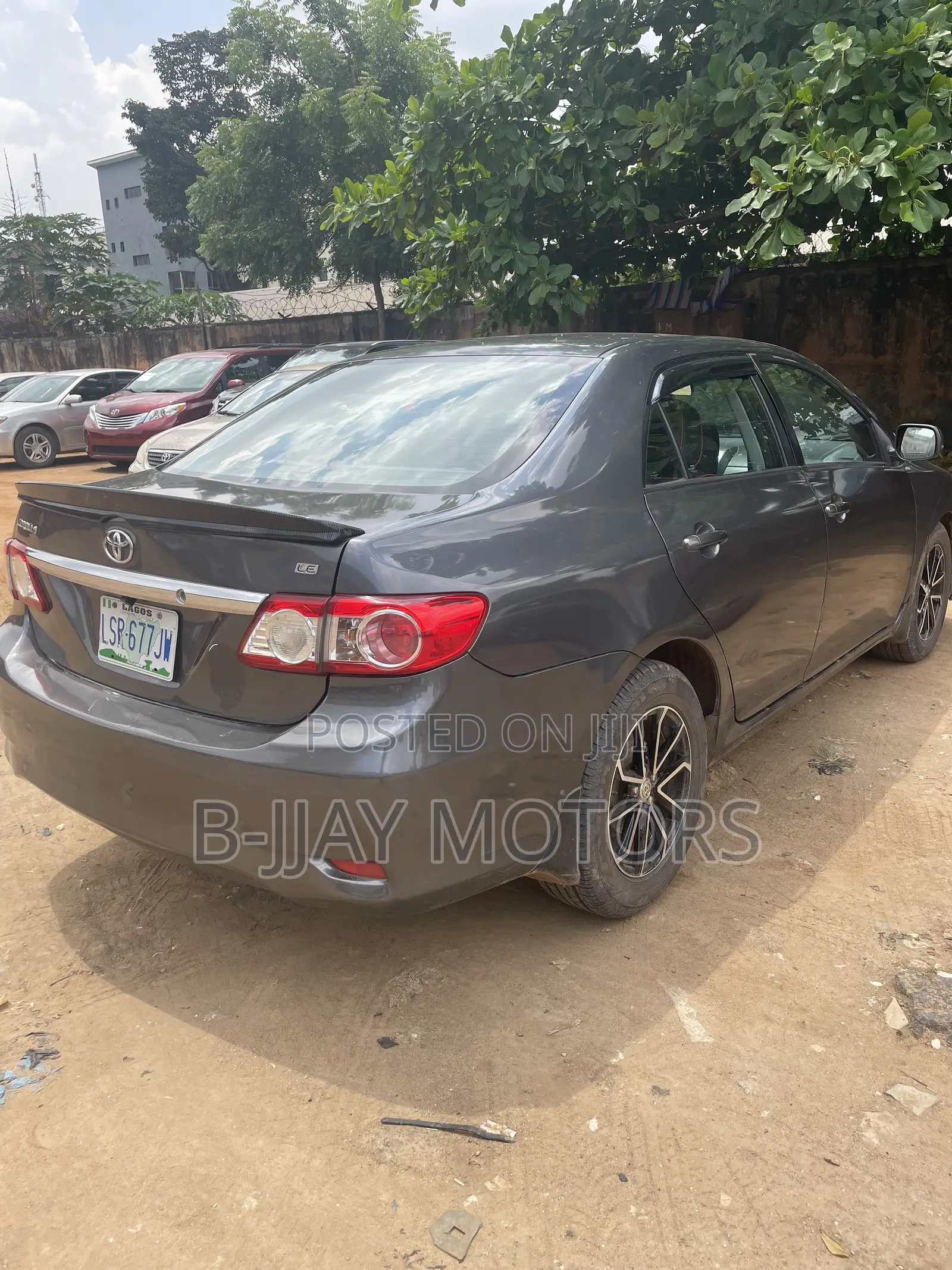 Toyota Corolla LE 4dr Sedan (1.8L 4cyl 4A) 2012 Gray