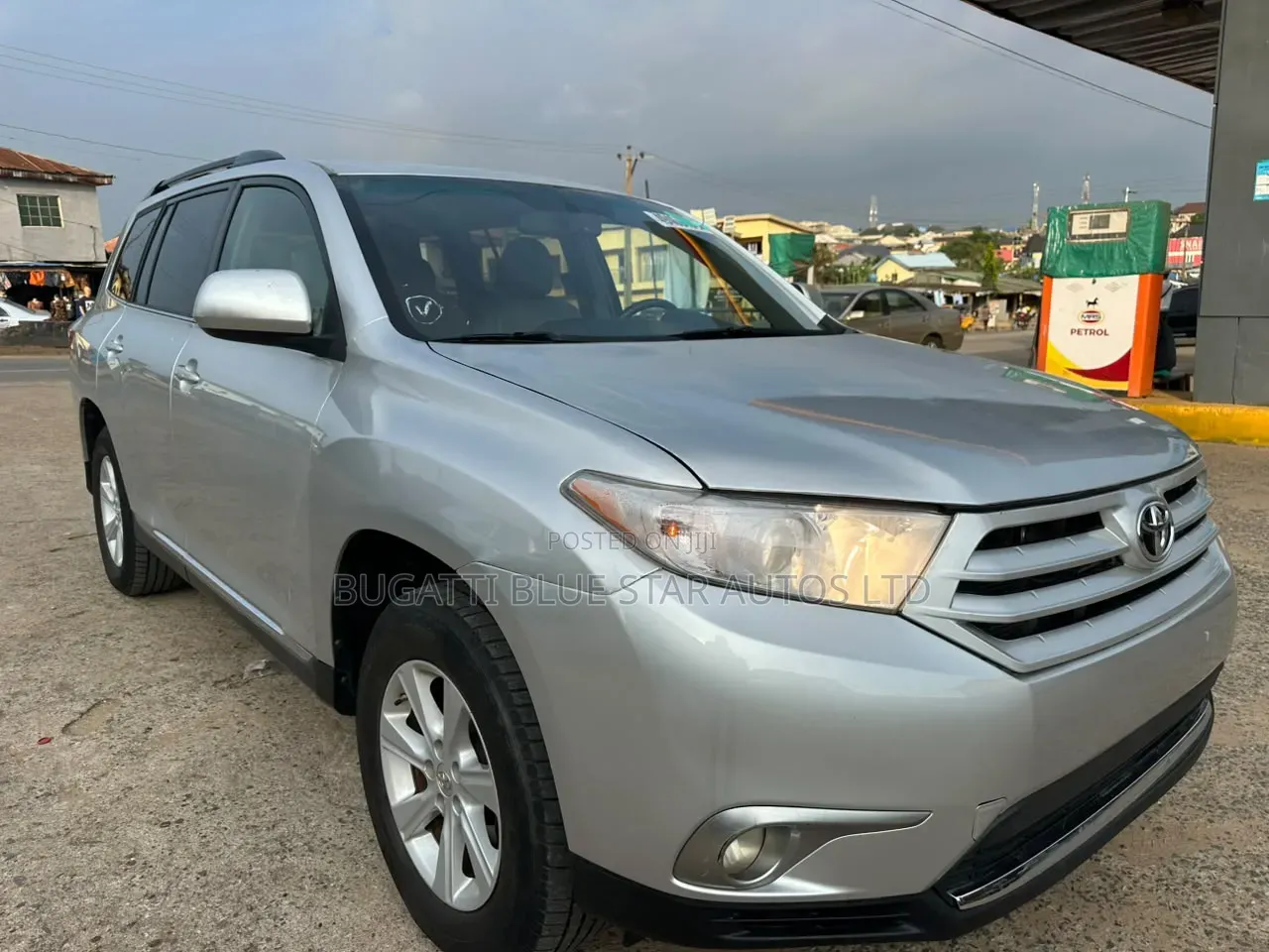 Toyota Highlander LE 4dr SUV (3.5L 6cyl 6A) 2014 Silver