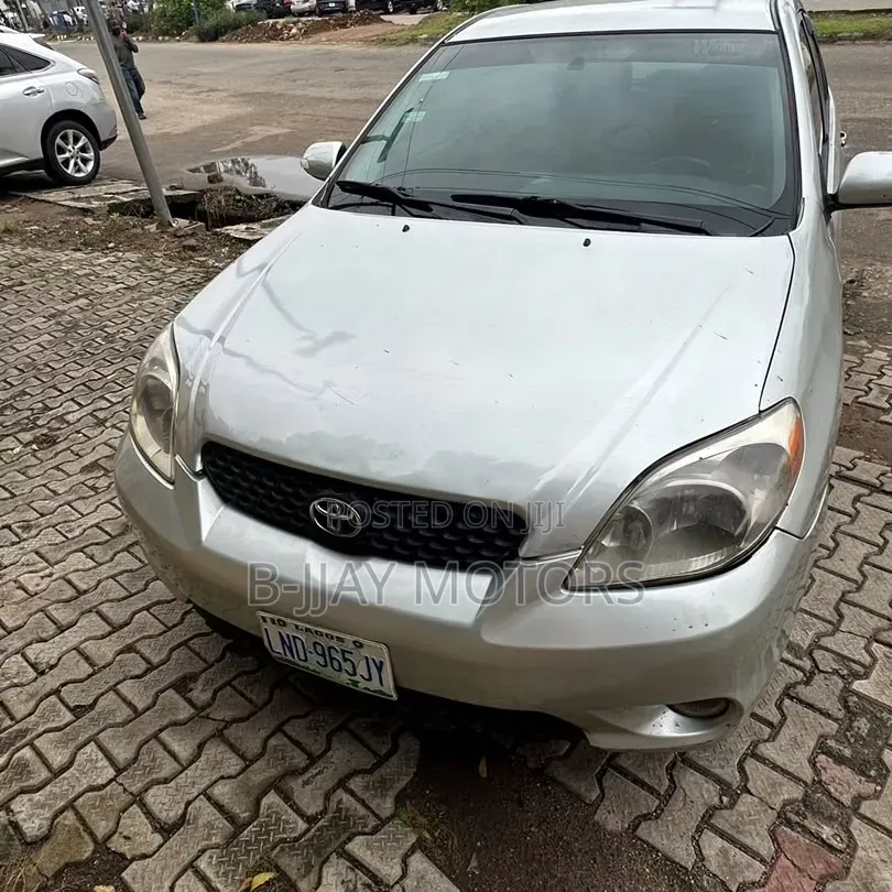 Toyota Matrix XR Hatchback AWD (1.8L 4cyl 4A) 2004 Silver