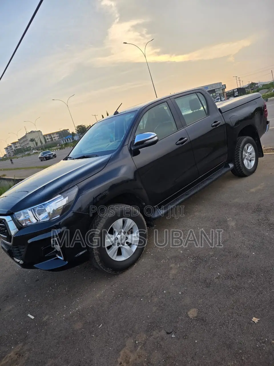 Toyota Hilux Revo Double Cab Petrol 2.7 AWD 2020 Black