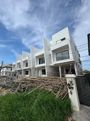 4bdrm Duplex in Gbagada for sale