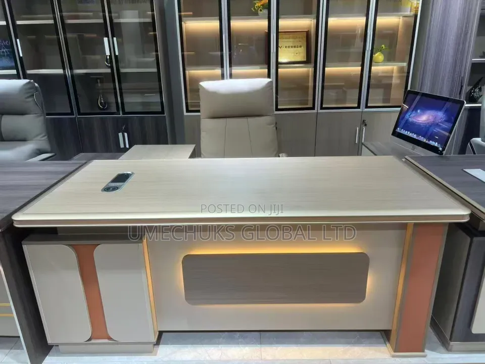 Executive Manager's/Director's Office Table With Led Lights