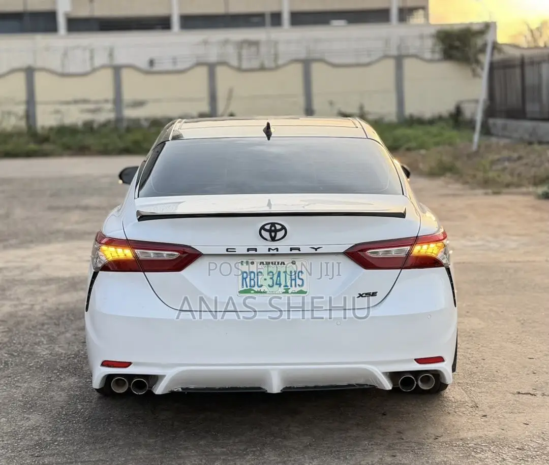 Toyota Camry XSE V6 (3.5L V6 8A) 2019 White