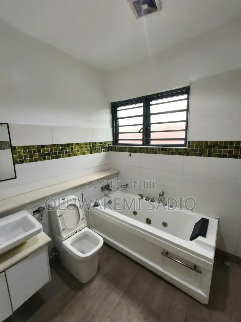 4bdrm Duplex in Maryland Estate, Anthony Village for rent