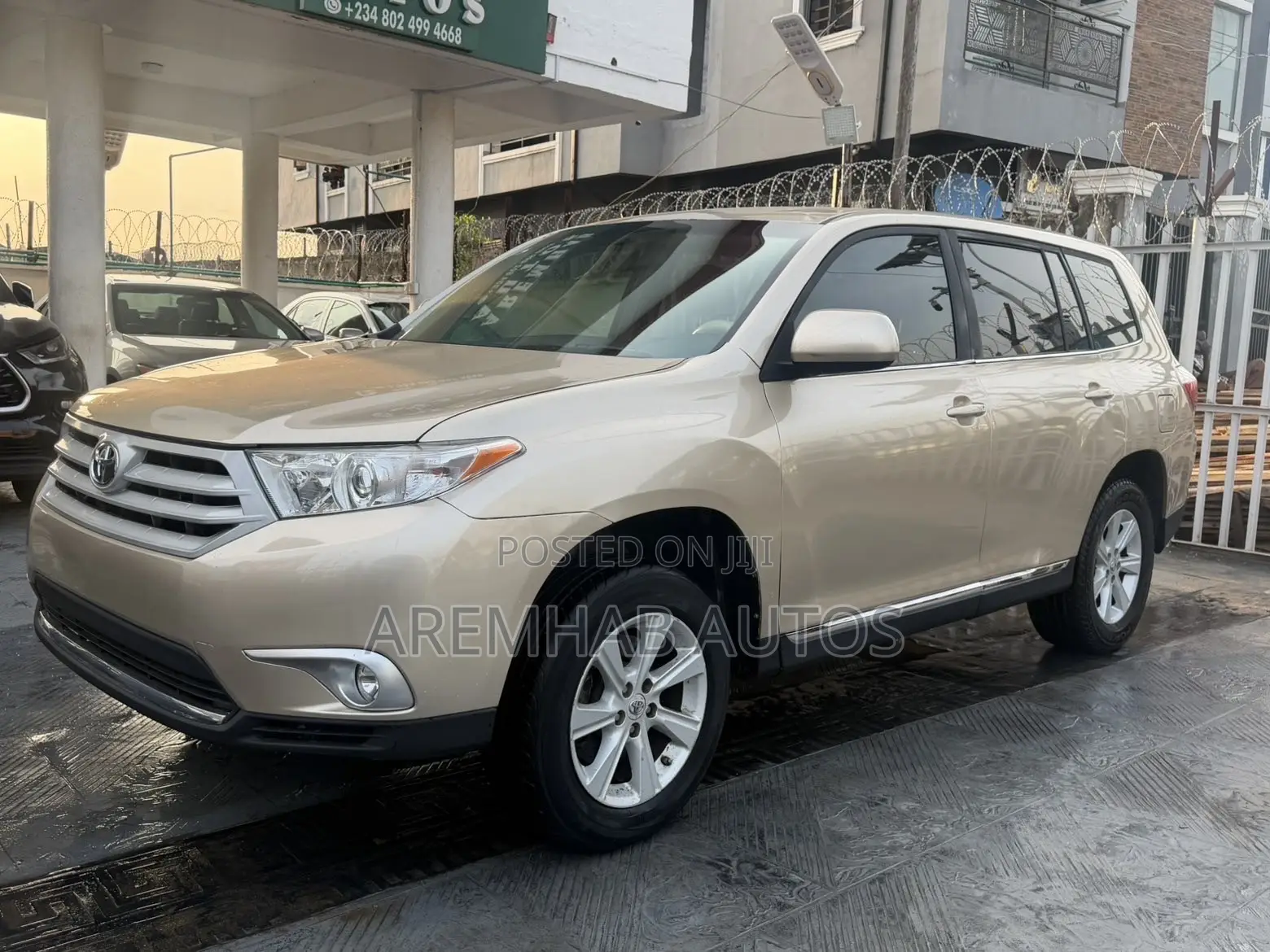 Toyota Highlander 2013 Gold