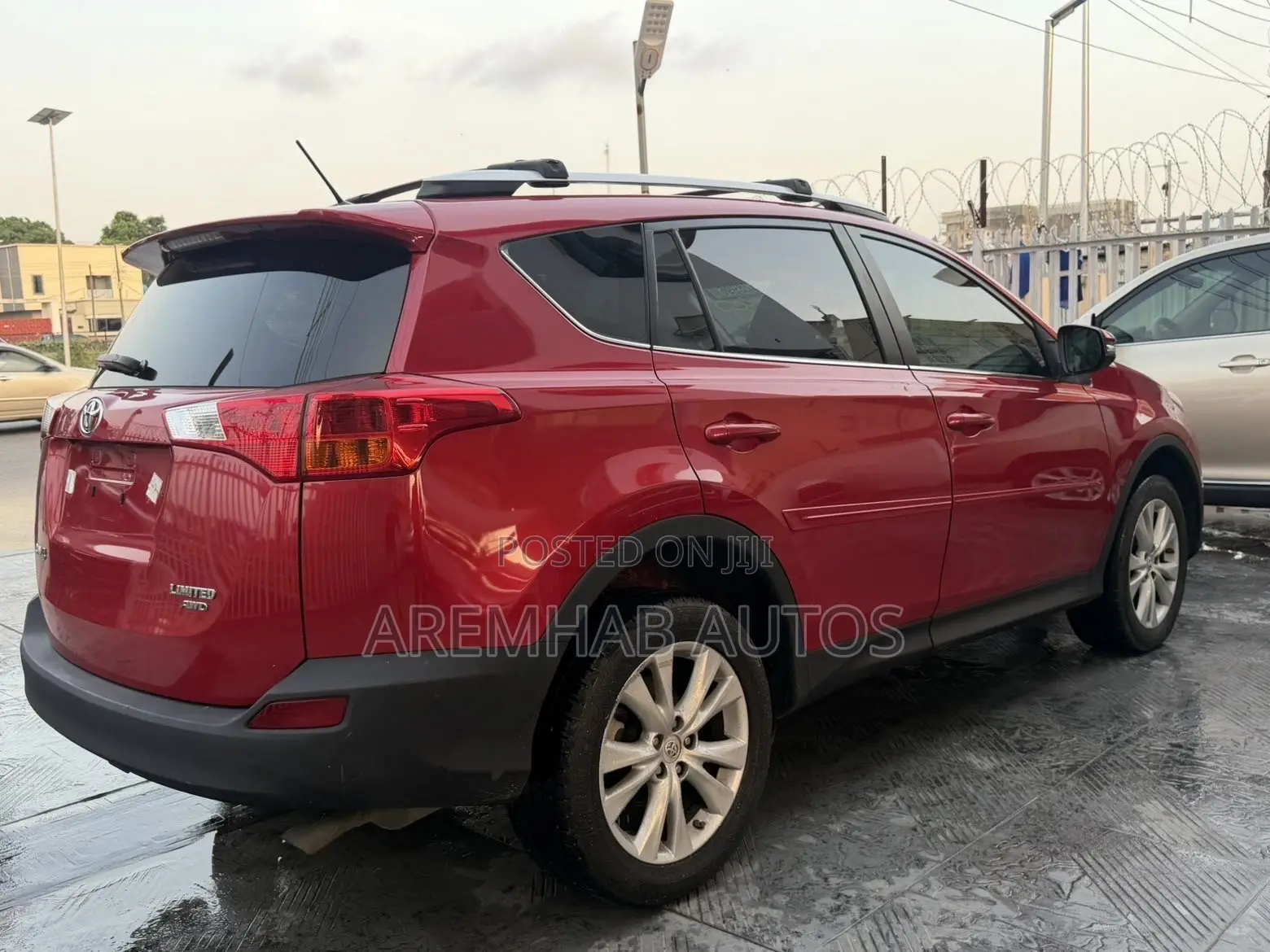 Toyota RAV4 Limited FWD (2.5L 4cyl 6A) 2013 Red
