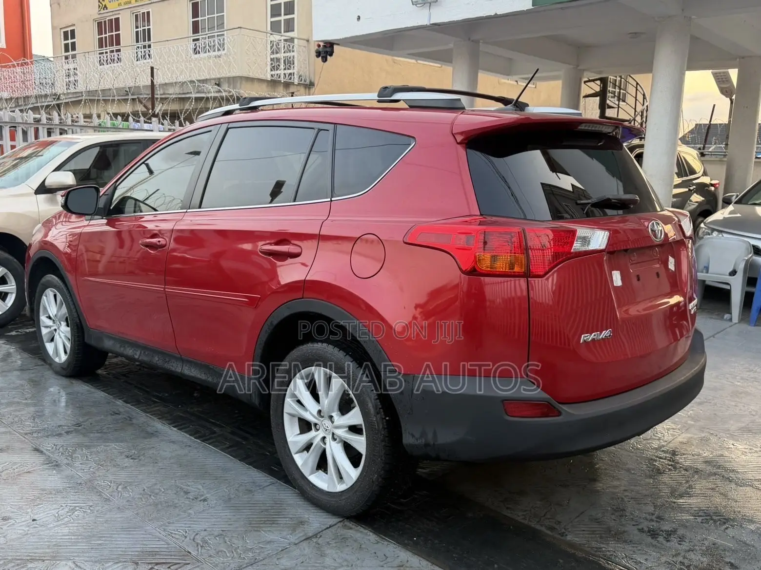Toyota RAV4 Limited FWD (2.5L 4cyl 6A) 2013 Red