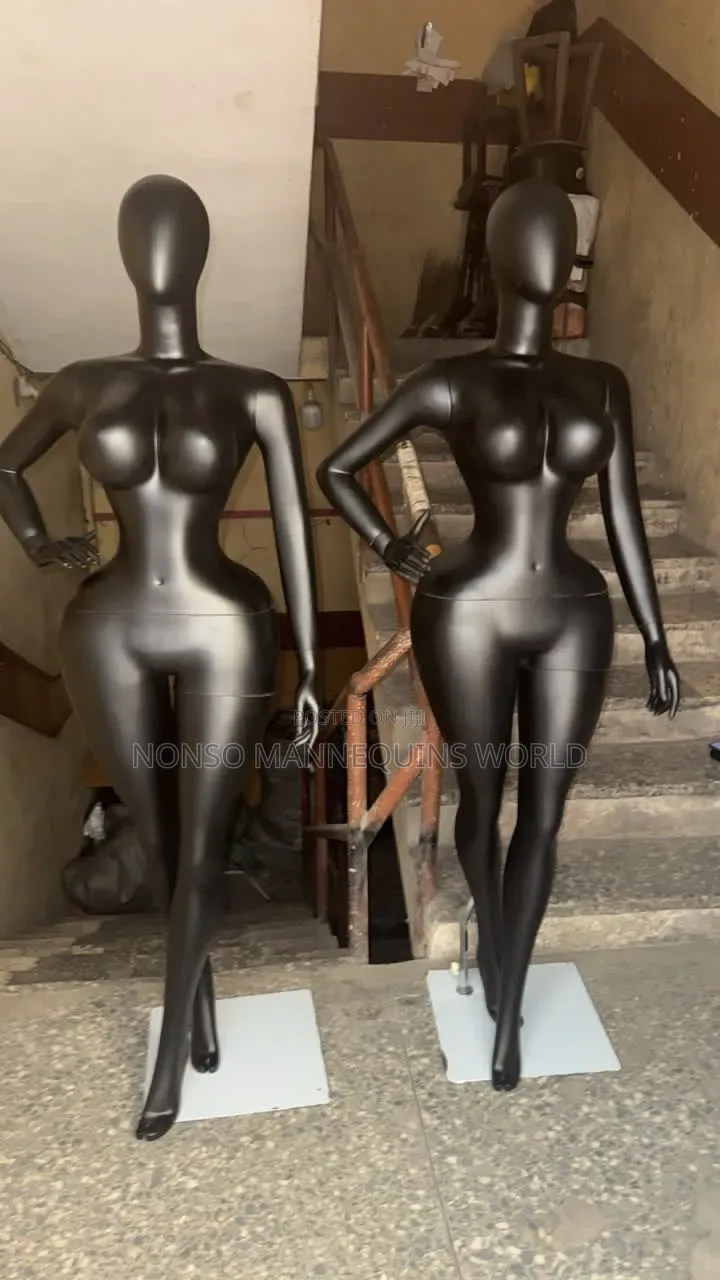 High Quality Matt Black Rebbeca Imported Mannequin