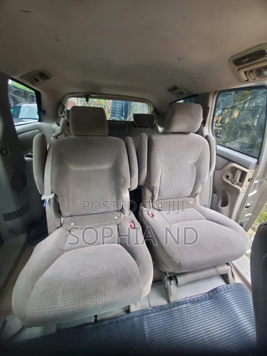 Toyota Sienna 2007 Gold