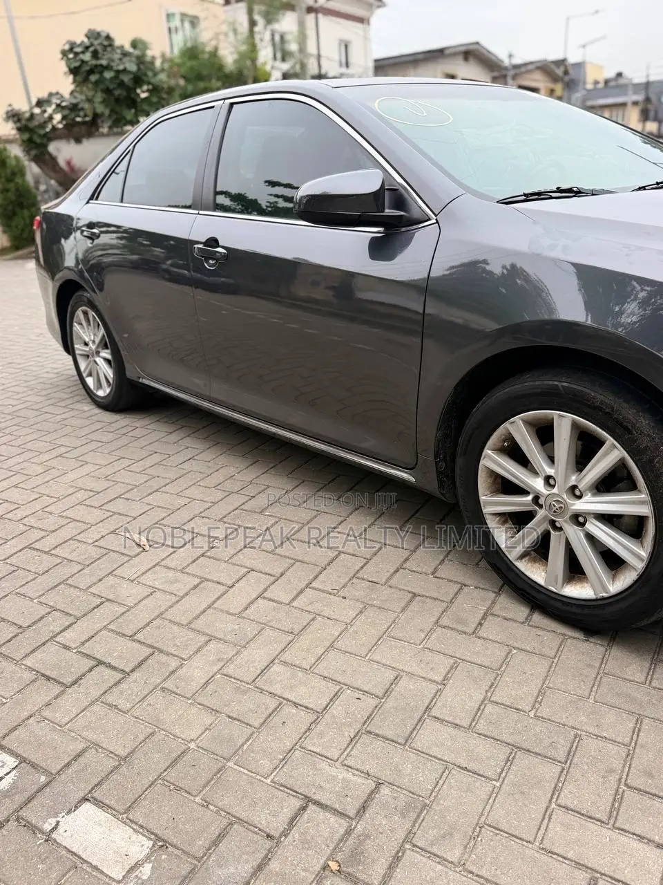 Toyota Camry XLE 4dr Sedan (3.5L 6cyl 6A) 2014 Gray