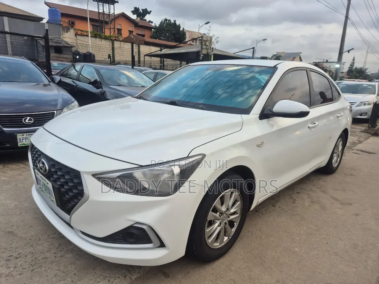Hyundai Satellite 2019 White