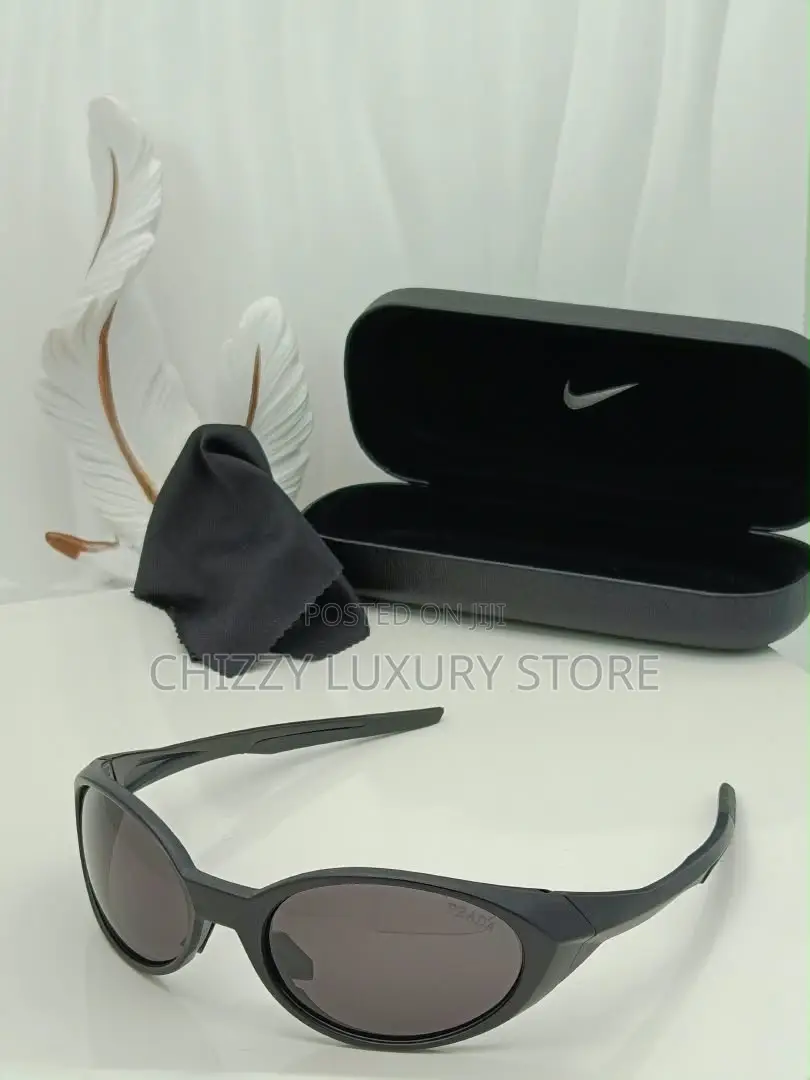 Prada Quality Luxury Men Sneakers