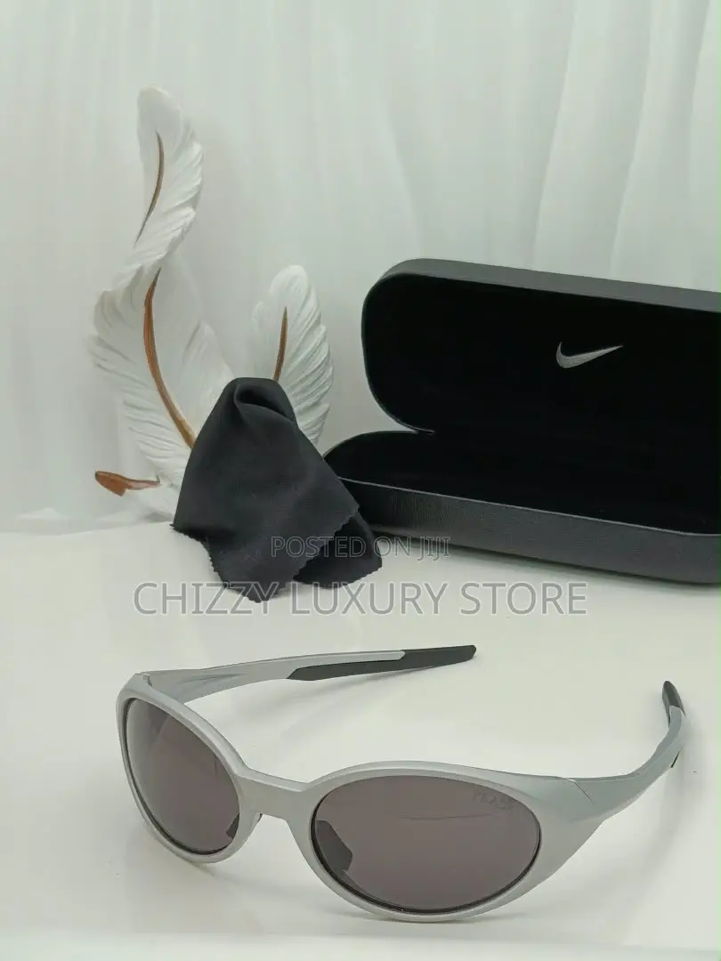 Prada Quality Luxury Men Sneakers