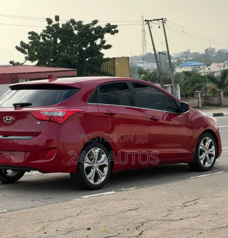 Hyundai Elantra 2013 Red