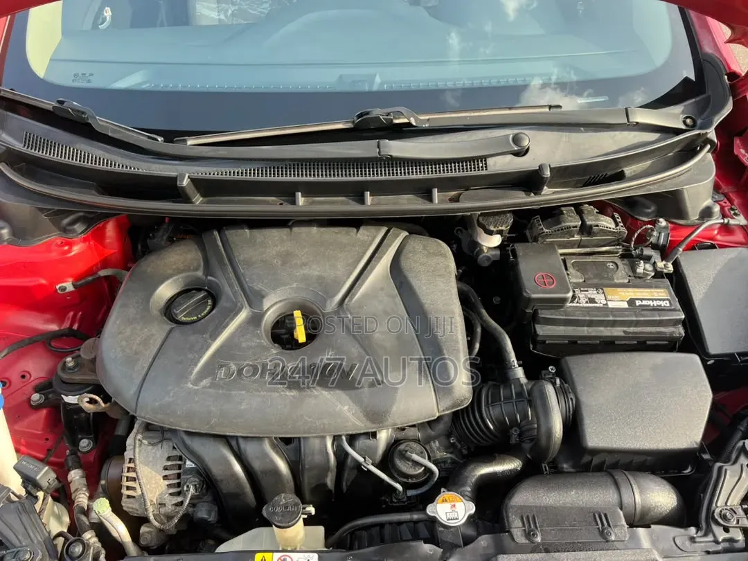 Hyundai Elantra 2013 Red