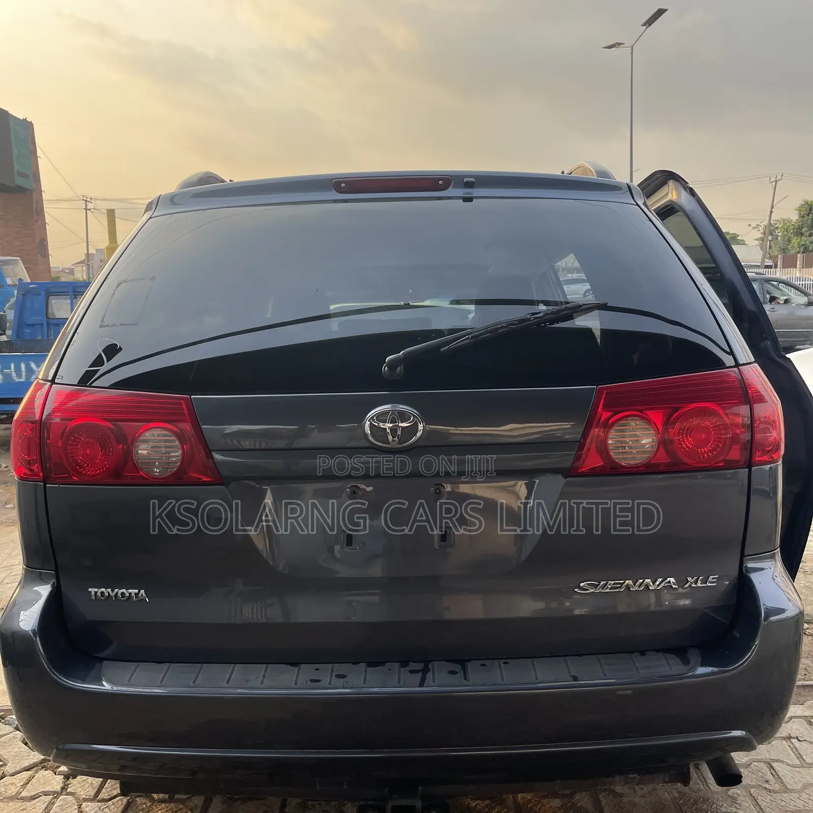Toyota Sienna XLE AWD 2006 Gray