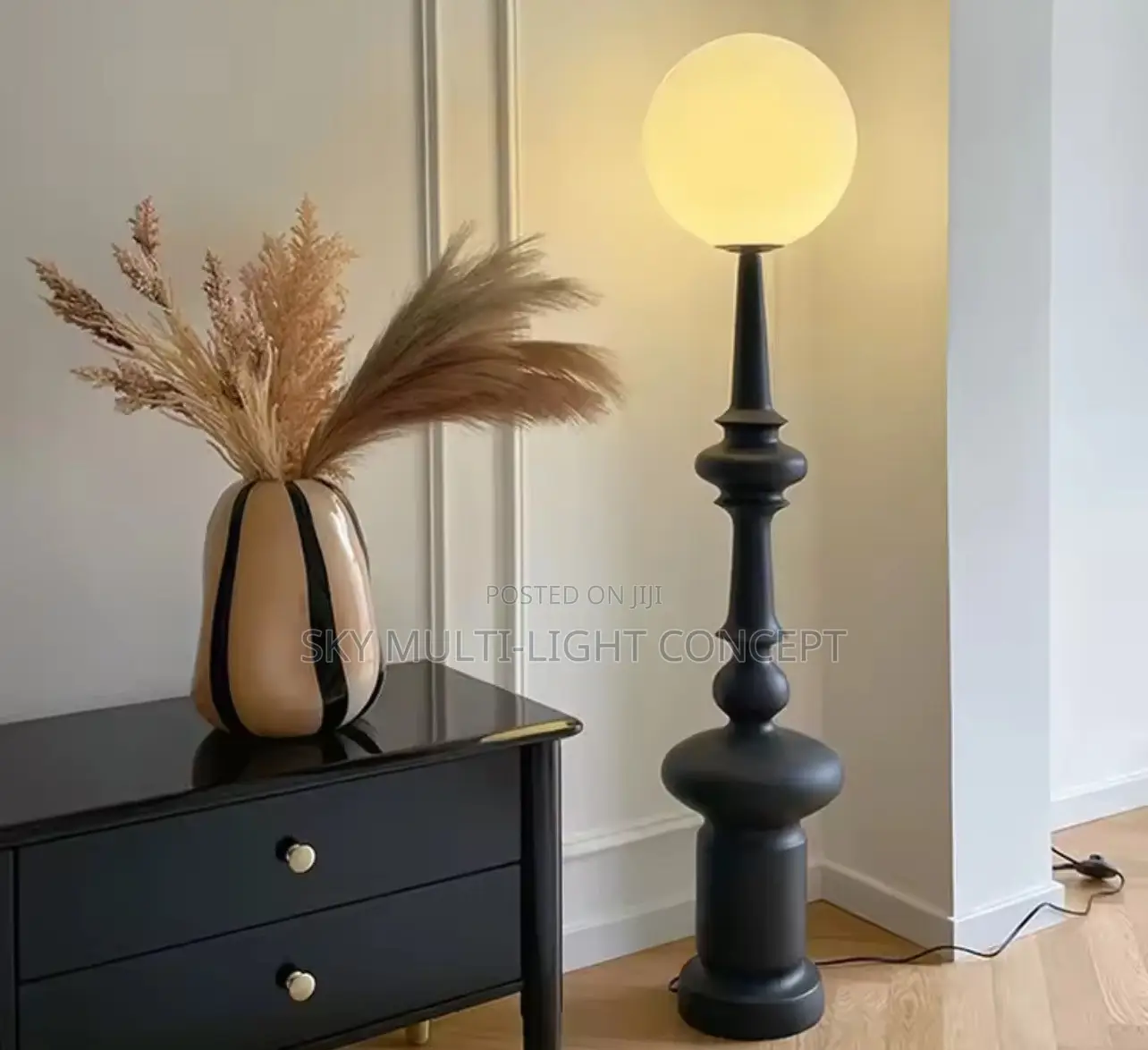 Roman Column Retro Style Chess Shaped Floor Lamp