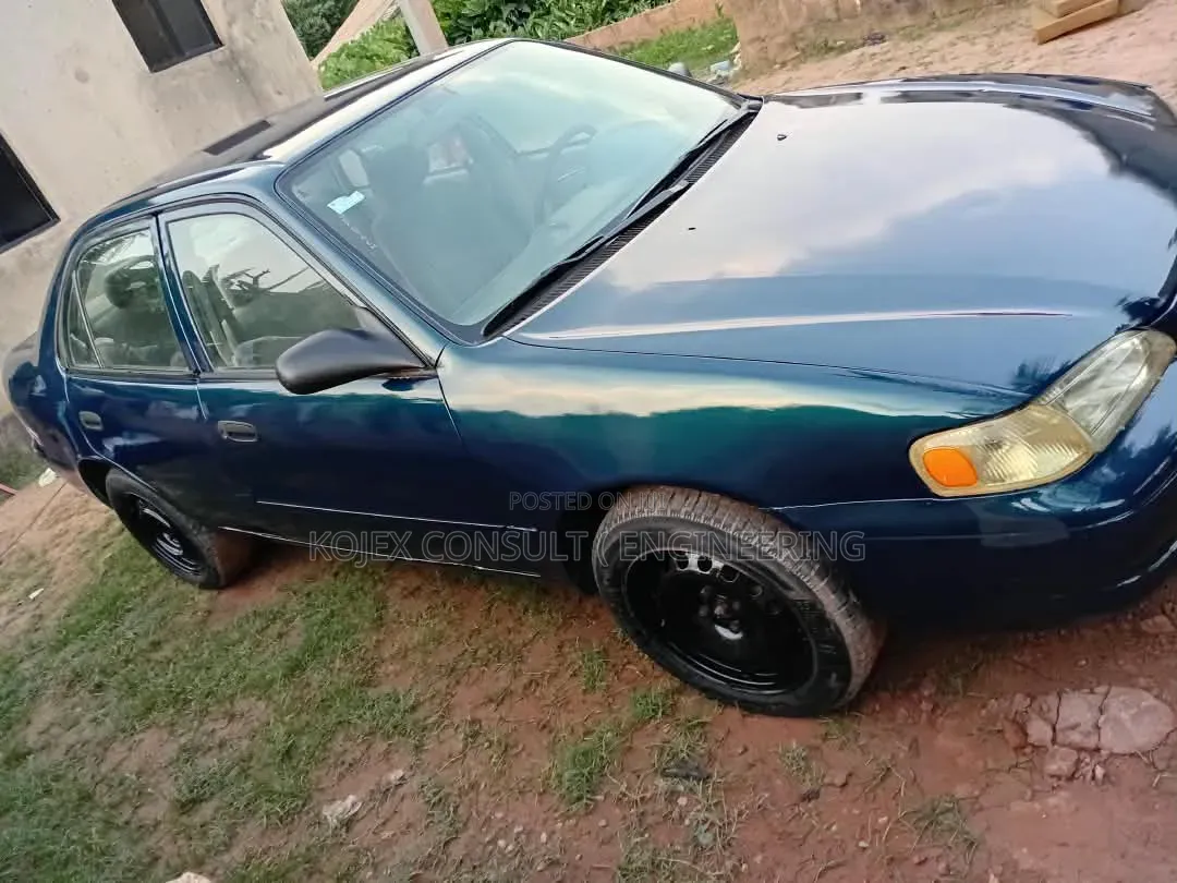 Toyota Corolla 2000 Blue