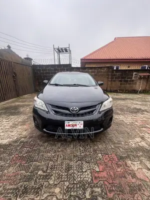 Toyota Corolla LE 4dr Sedan (1.8L 4cyl 4A) 2012 Black