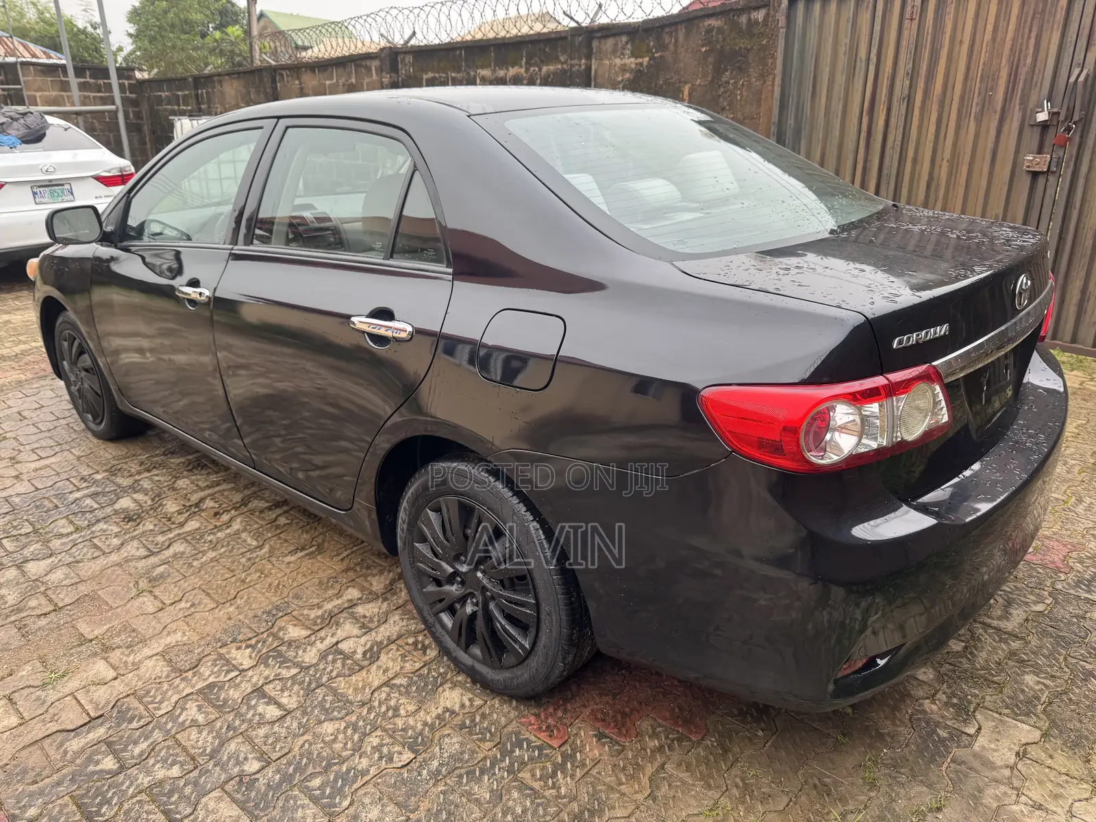 Toyota Corolla LE 4dr Sedan (1.8L 4cyl 4A) 2012 Black
