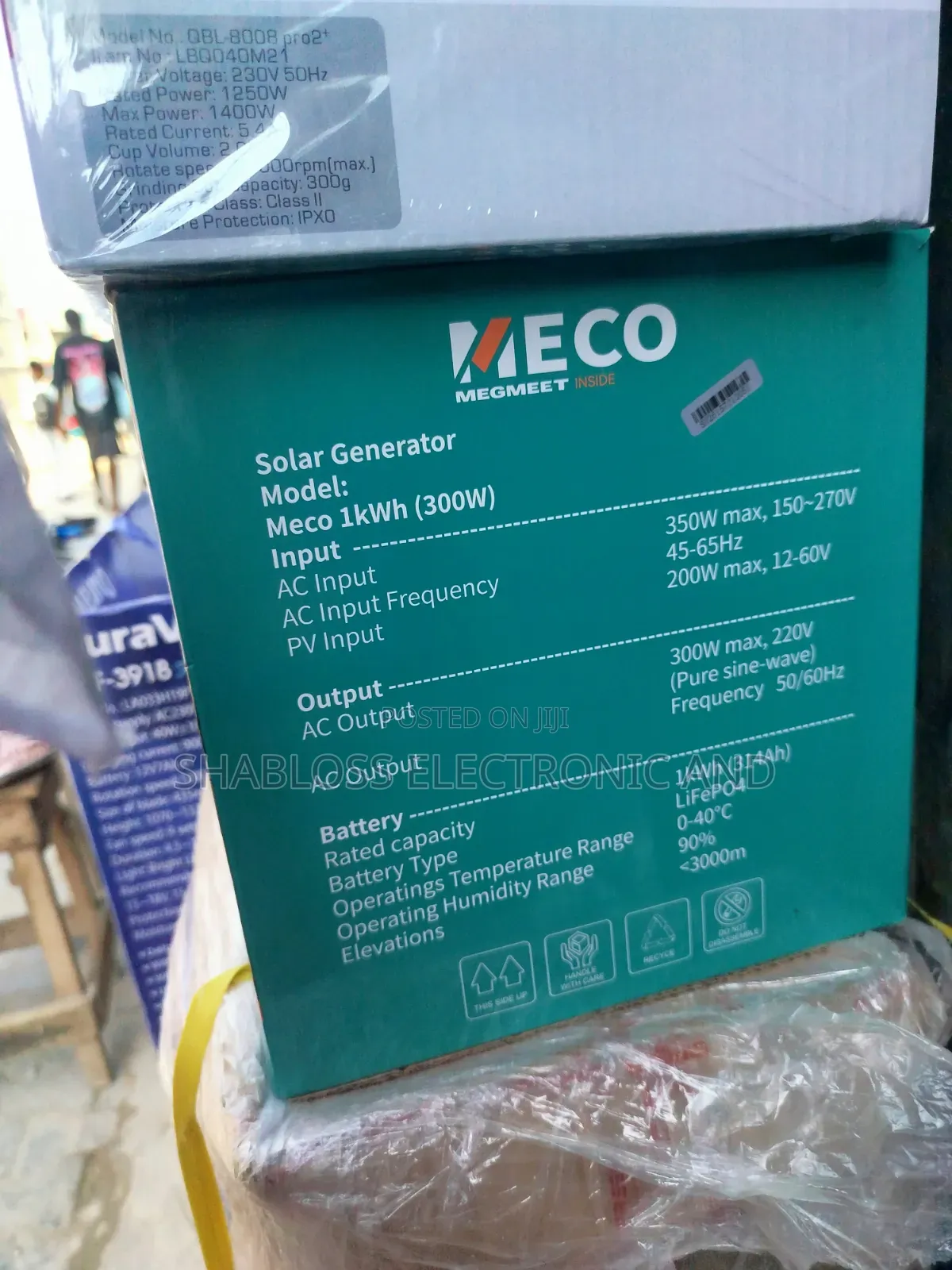 1000w/300w Meco Solar Generator
