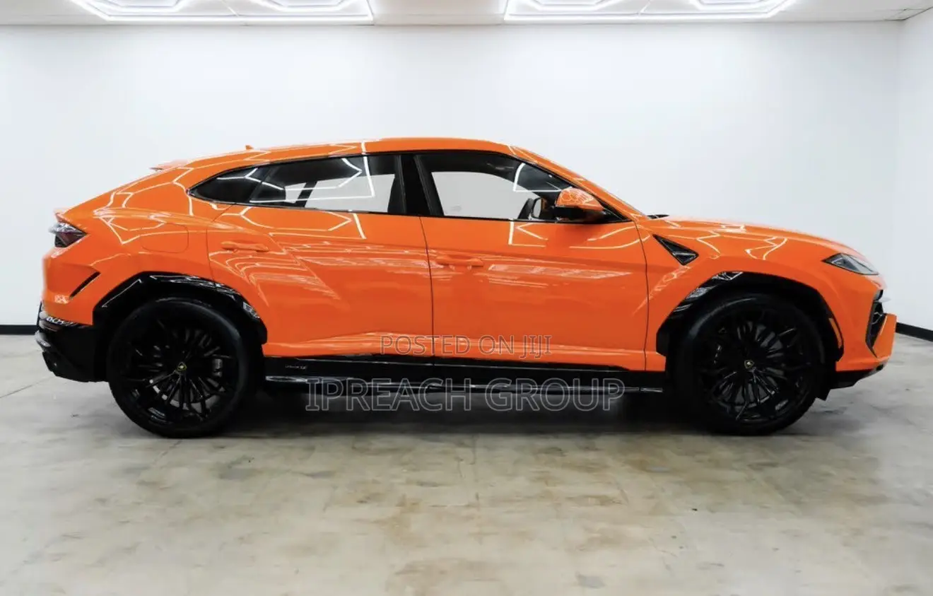 Lamborghini Urus 2025 Black