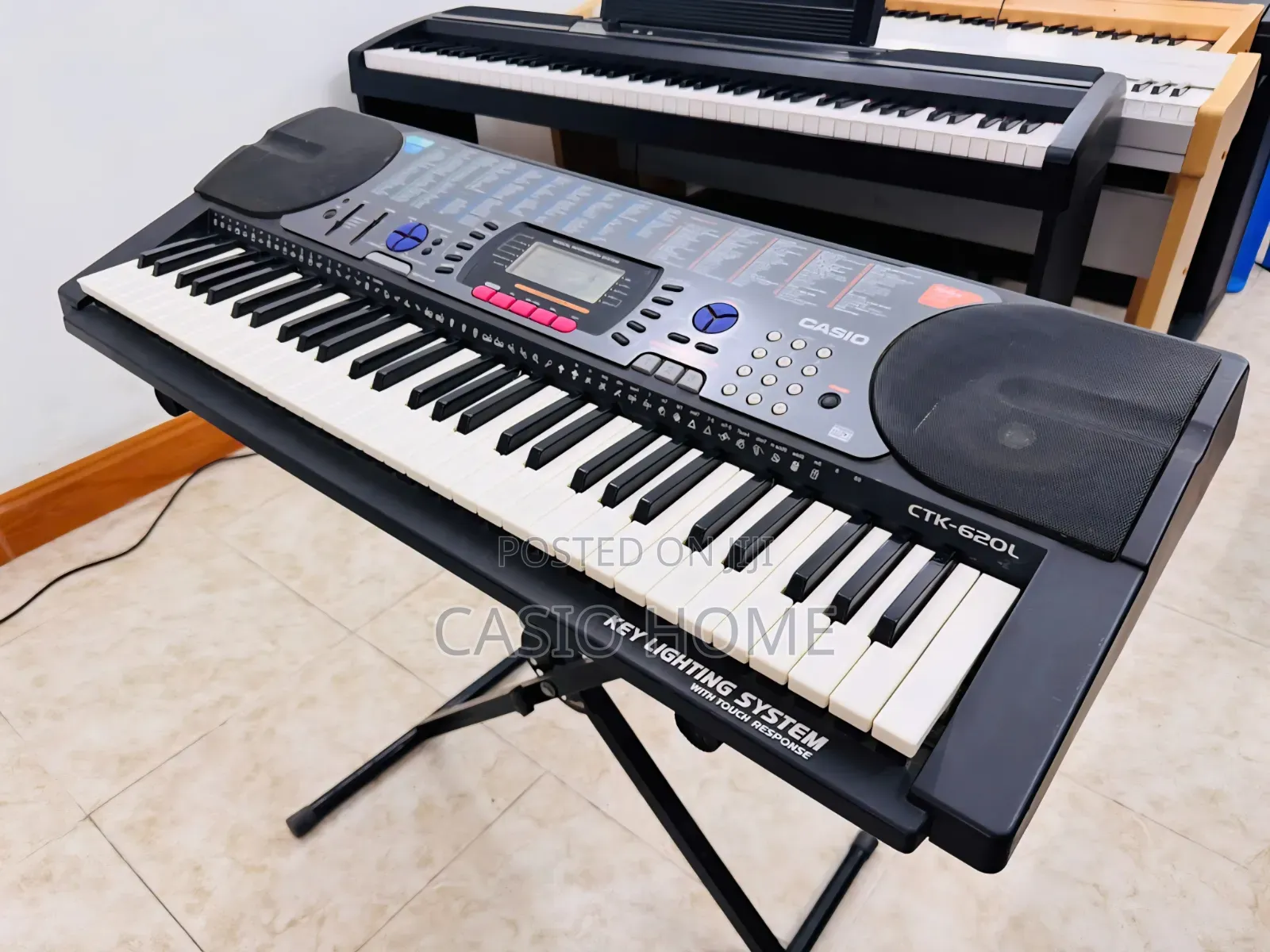 5-Octave Premium Casio CTK-660L Keyboard Piano Wit Transpose & Adapter