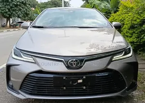 Toyota Corolla XSE 2023 Brown