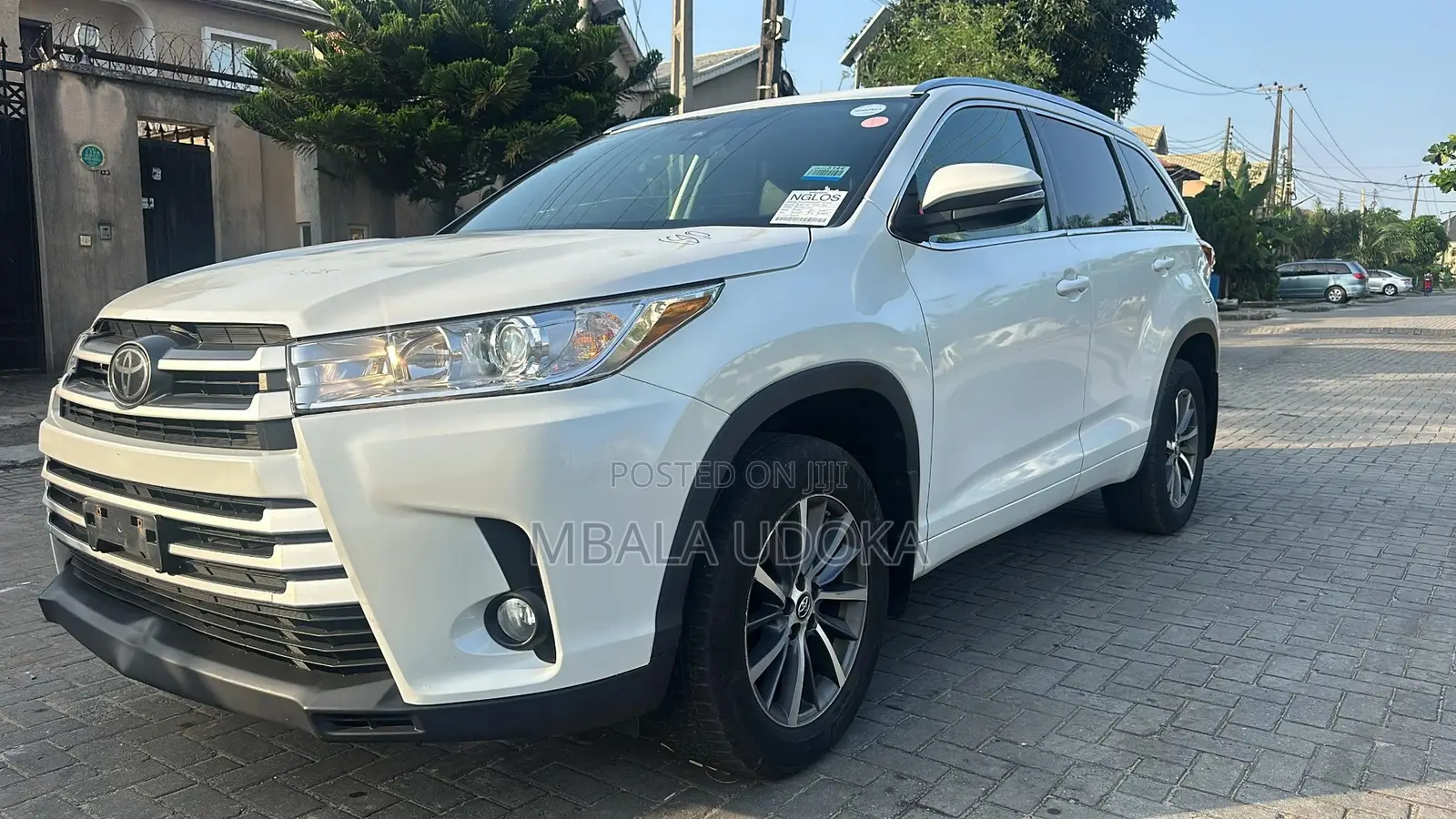 Toyota Highlander XLE 4x4 V6 (3.5L 6cyl 8A) 2017 White