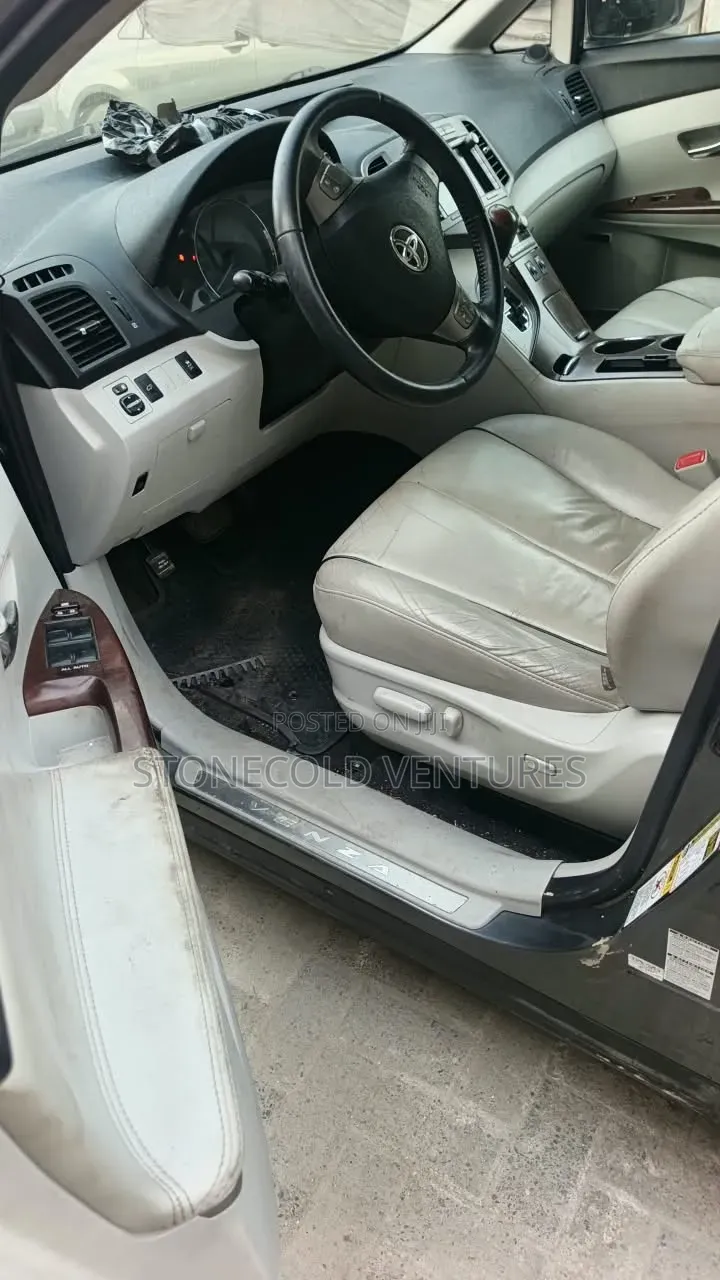 Toyota Venza Limited 2009 Gray