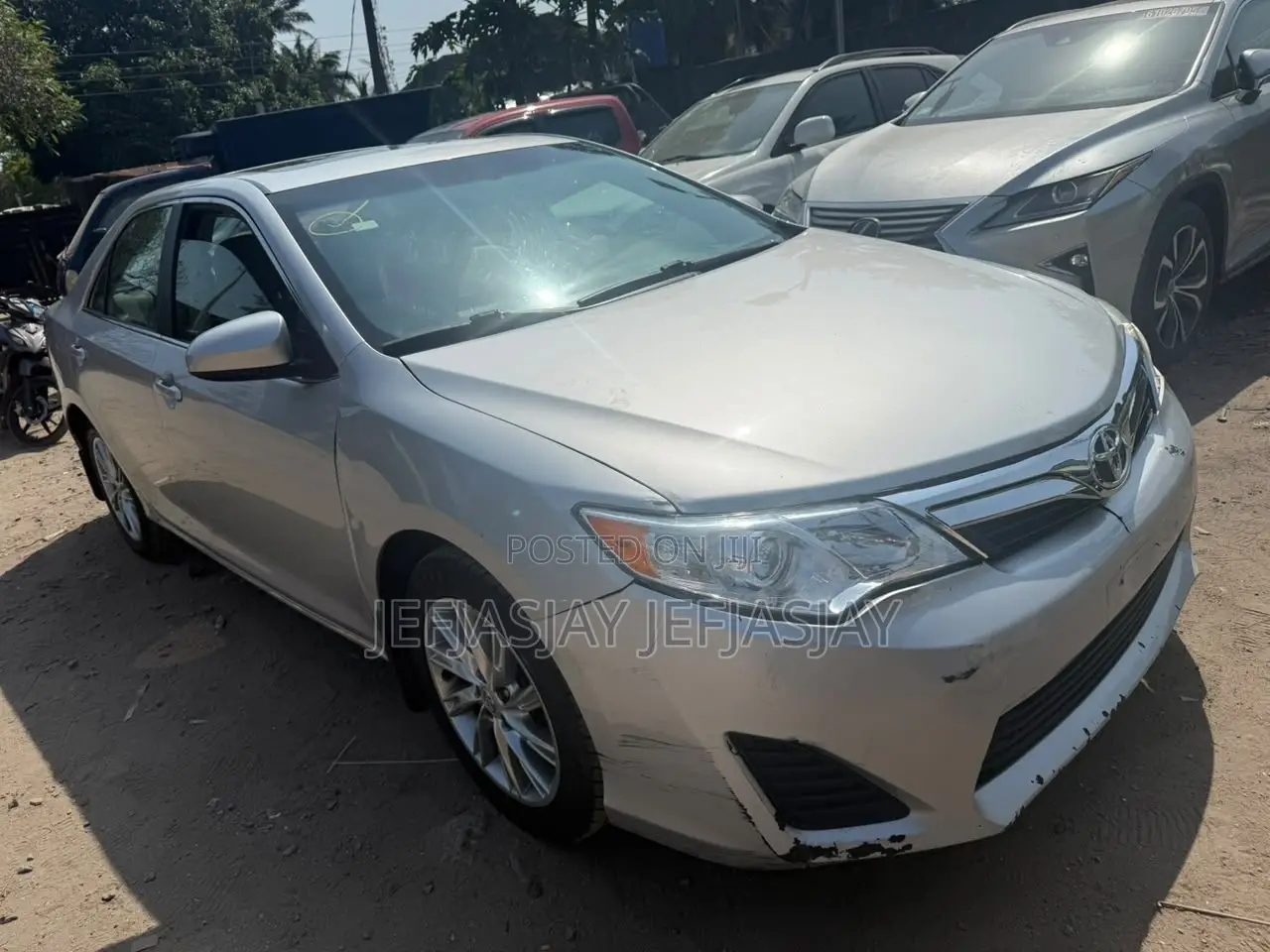 Toyota Camry LE 4dr Sedan (2.5L 4cyl 6A) 2014 Silver