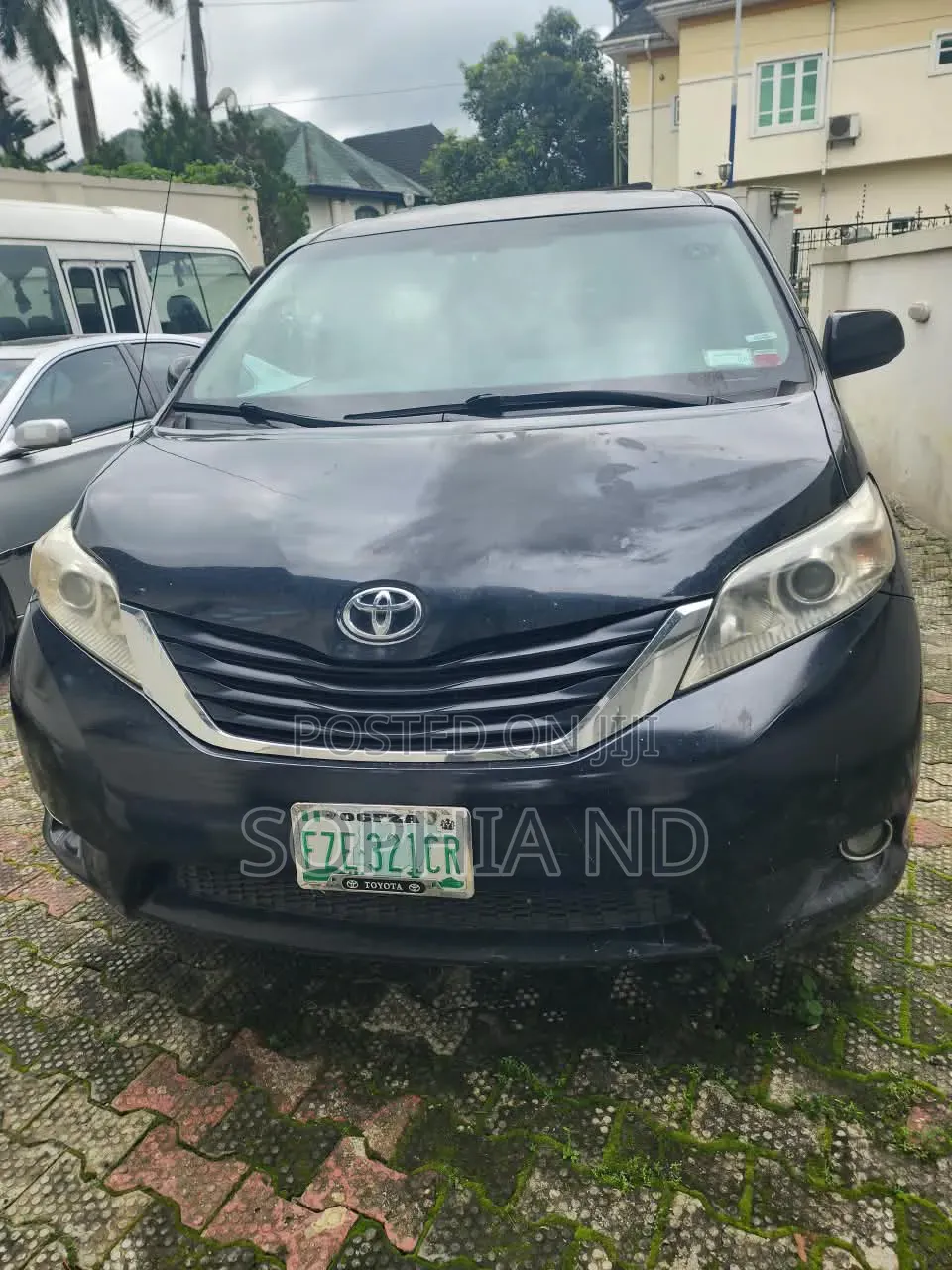 Toyota Sienna 2013 Black