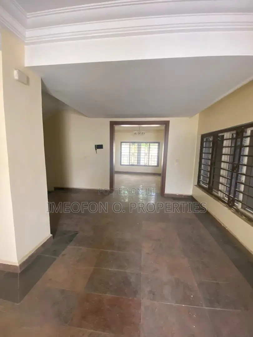 5bdrm Townhouse / Terrace in Life Camp for rent