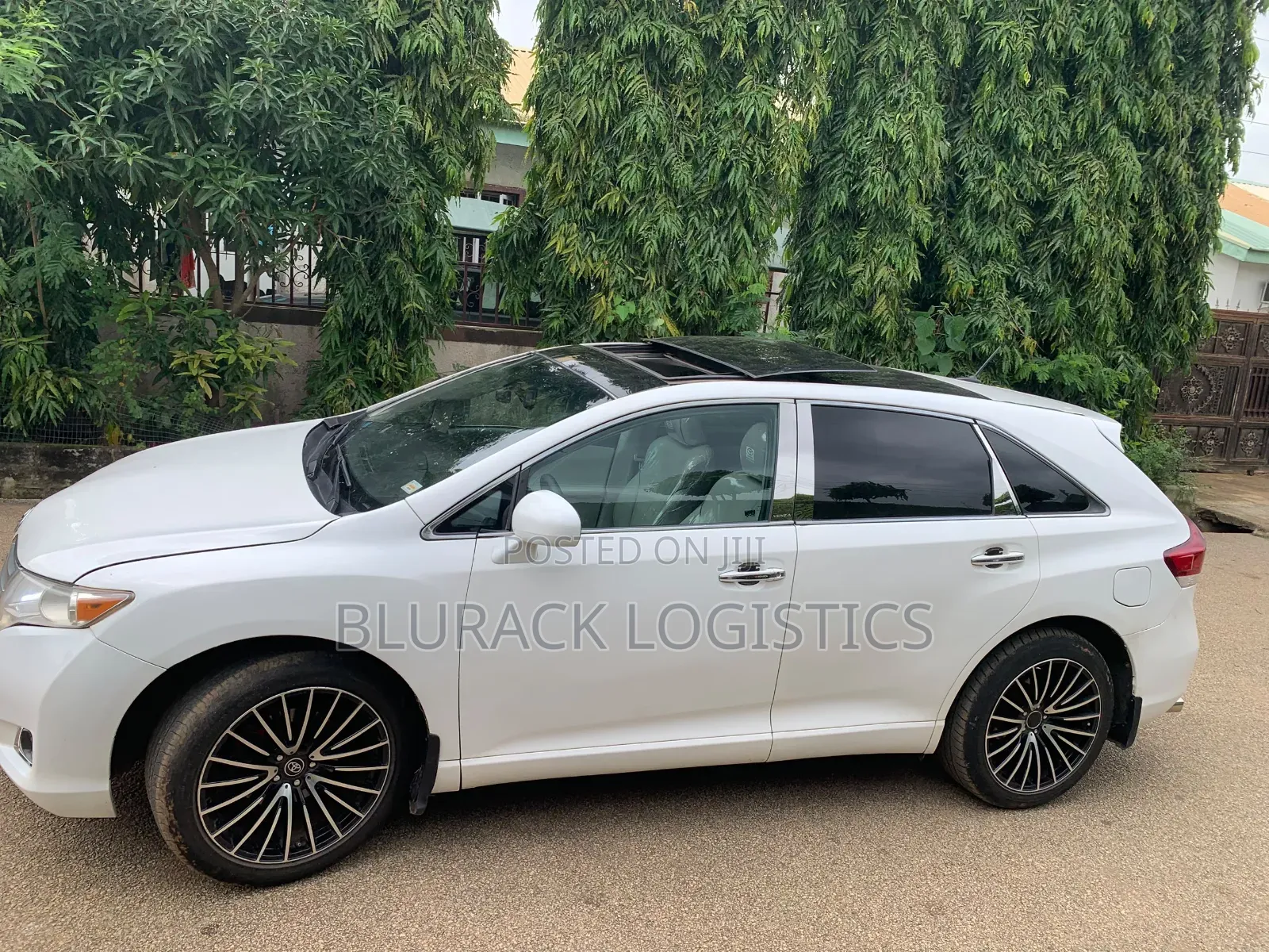 Toyota Venza XLE 2010 White