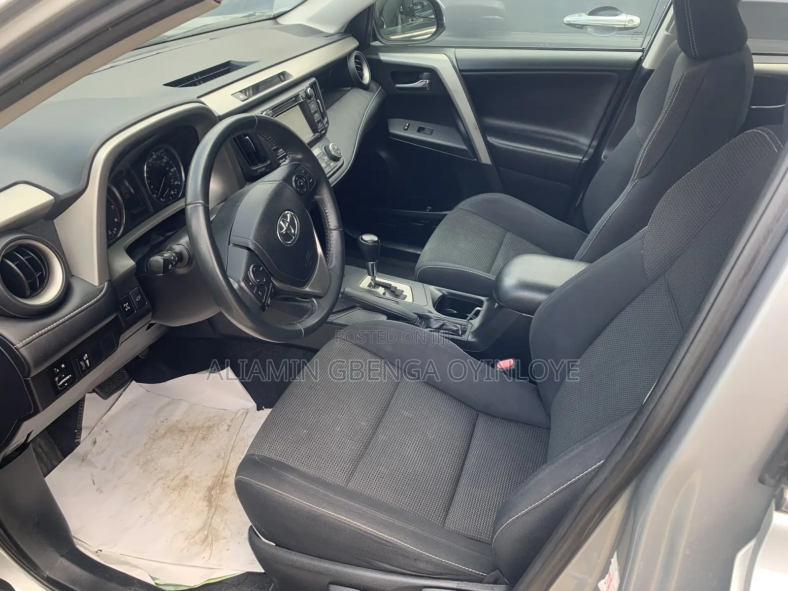 Toyota RAV4 LE FWD (2.5L 4cyl 6A) 2016 Silver