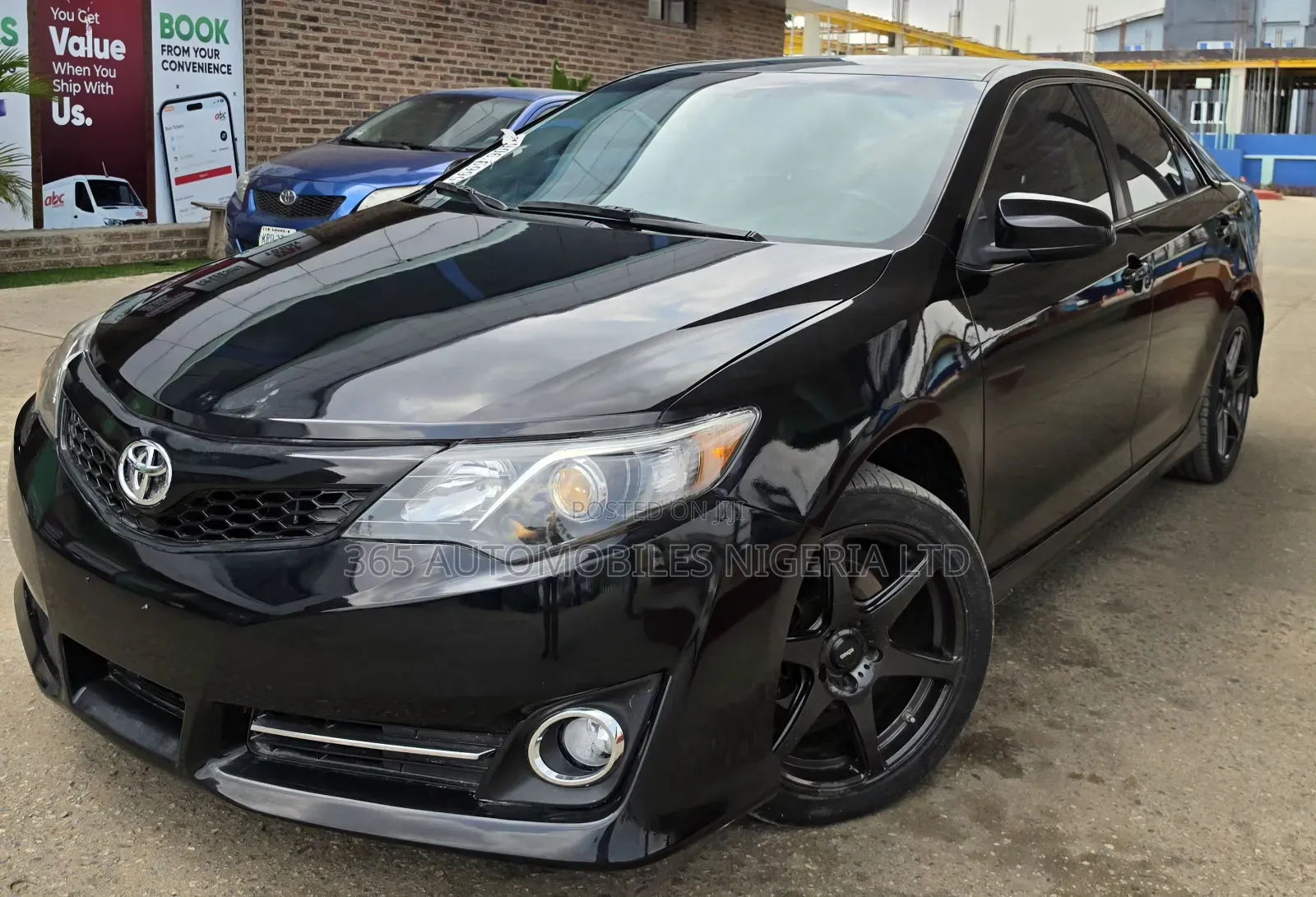 Toyota Camry SE V6 4dr Sedan (3.5L 6cyl 6A) 2012 Black