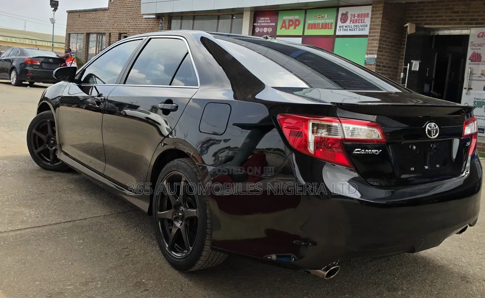 Toyota Camry SE V6 4dr Sedan (3.5L 6cyl 6A) 2012 Black